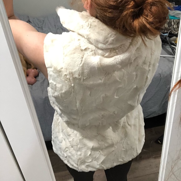 Reversible vest! - Picture 2 of 7